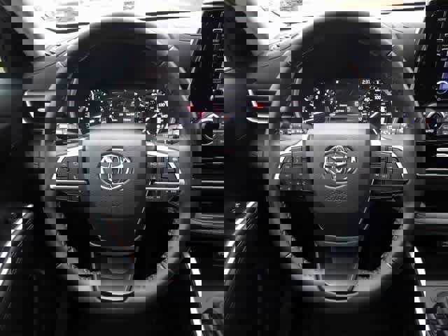 Used 2022 Toyota Highlander XLE image 17