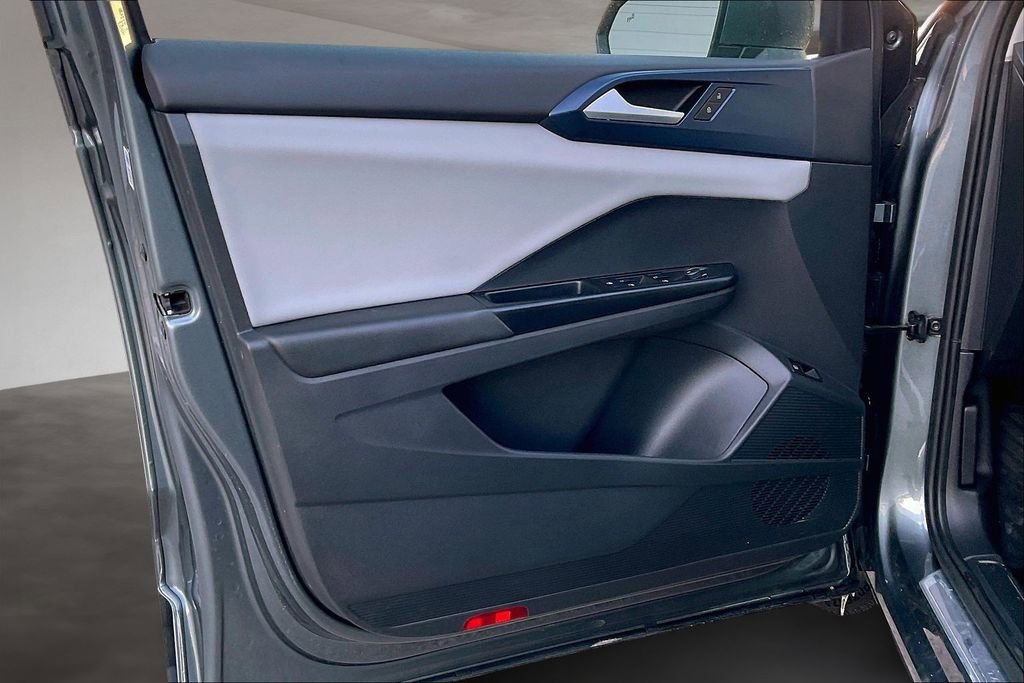 Used 2022 Volkswagen Taos SE image 20