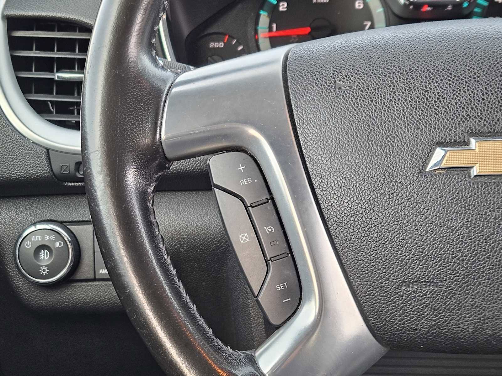 Used 2017 Chevrolet Traverse LT image 26