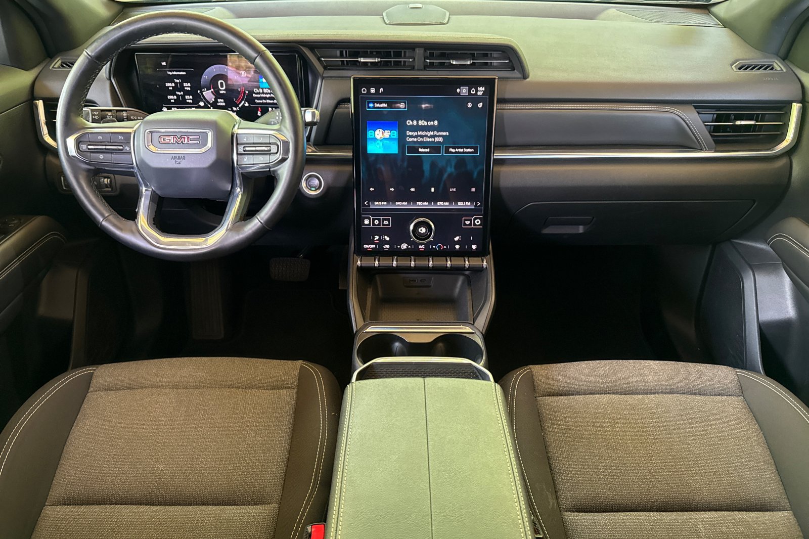 Used 2025 GMC Terrain Elevation AWD/4WD image 17