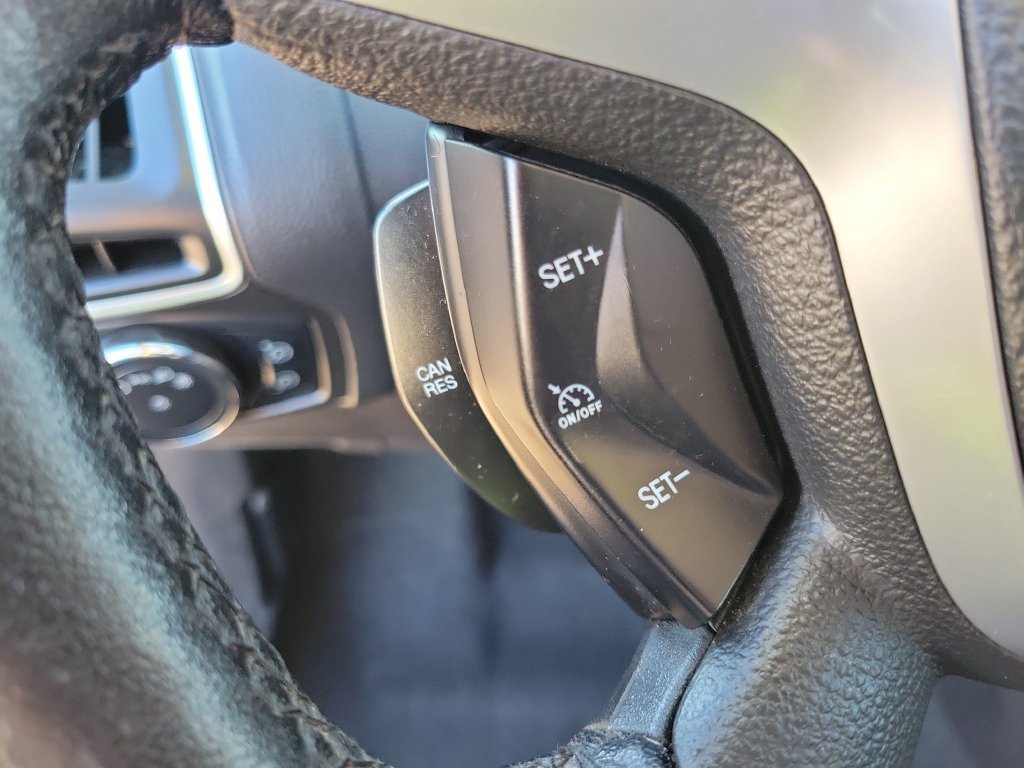 Used 2013 Ford Focus Titanium FWD image 22