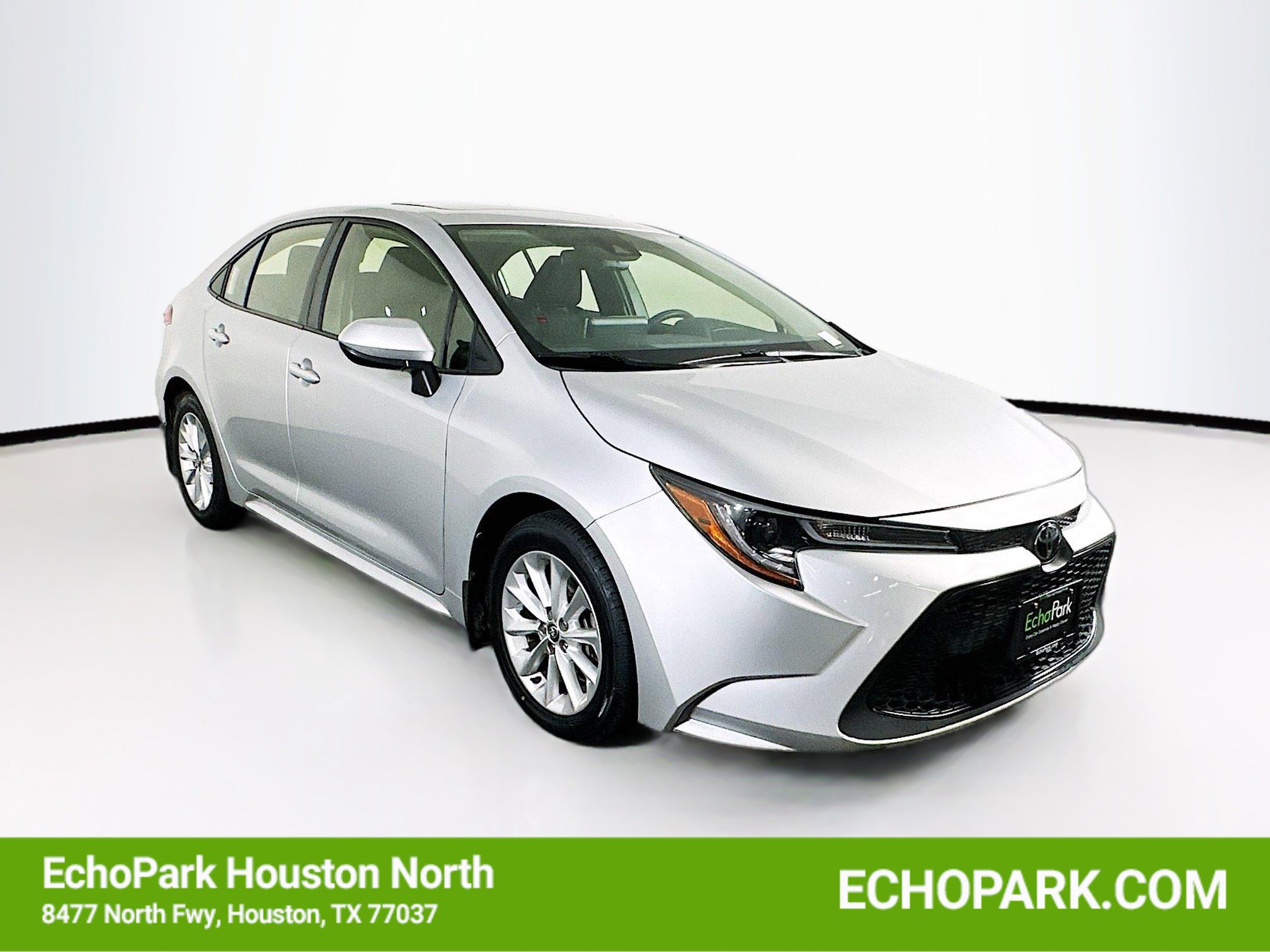 Used 2020 Toyota Corolla LE w/ LE Premium Package FWD image 1