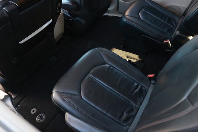 Used 2020 Chrysler Pacifica Touring-L Plus image 13