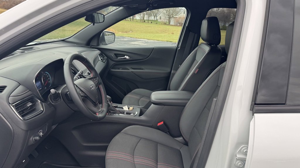 Used 2024 Chevrolet Equinox RS image 10