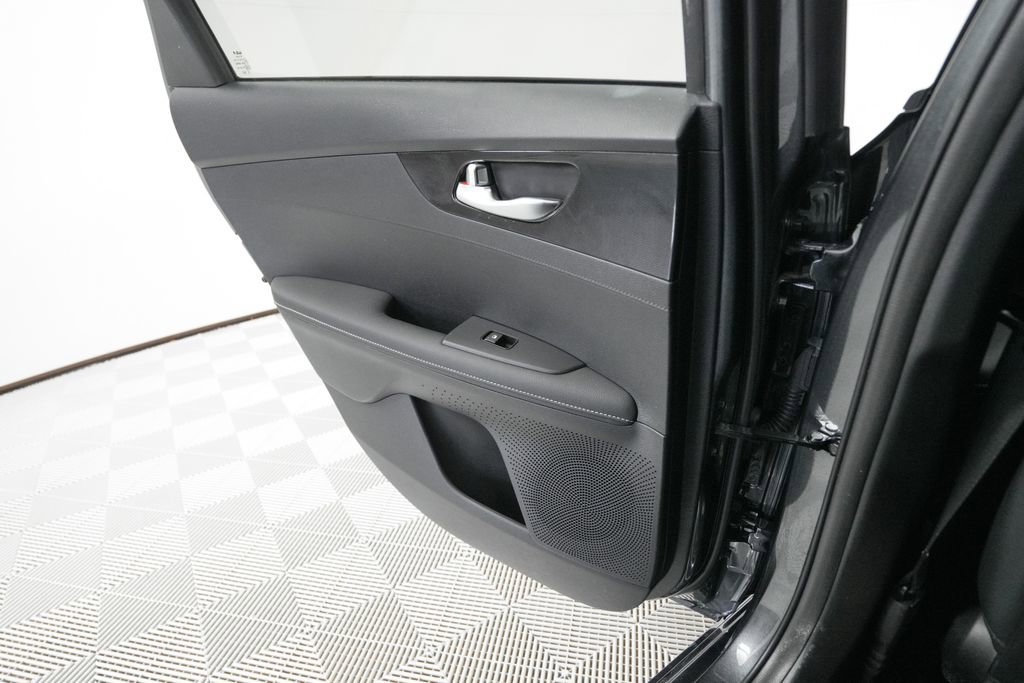 Used 2024 Kia Forte GT-Line w/ GT-Line Premium Package image 14