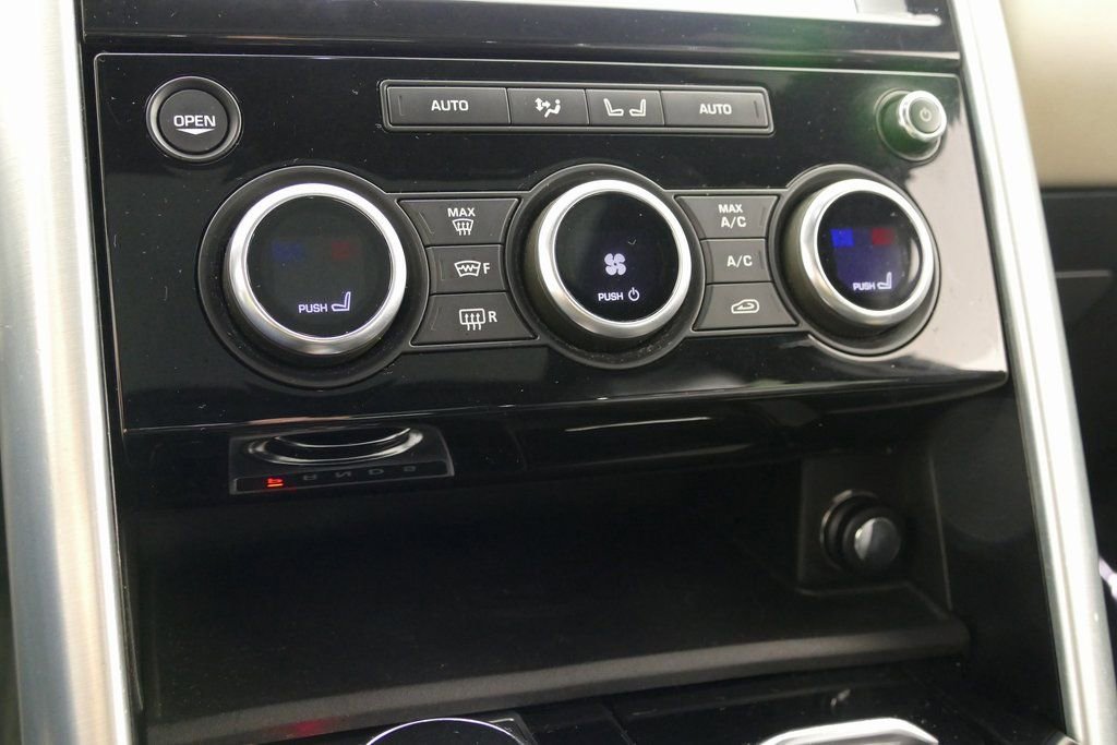 Used 2019 Land Rover Discovery HSE AWD/4WD image 20