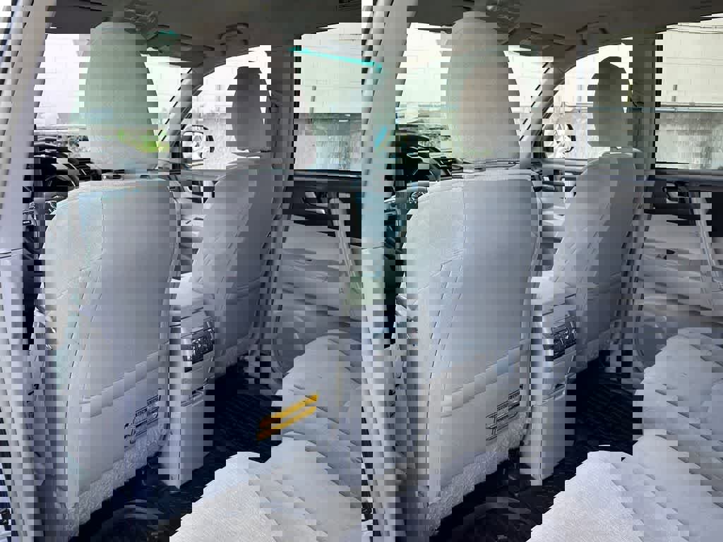 Used 2011 Toyota Highlander 2WD w/ Tech Pkg image 12