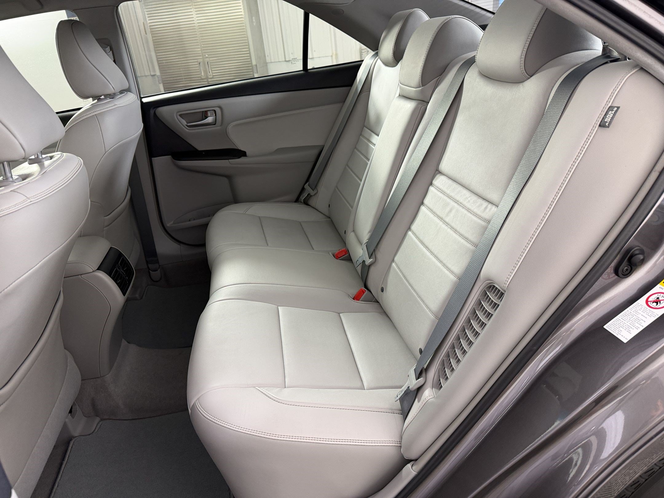 Used 2015 Toyota Camry XLE w/ Moonroof Package FWD image 22