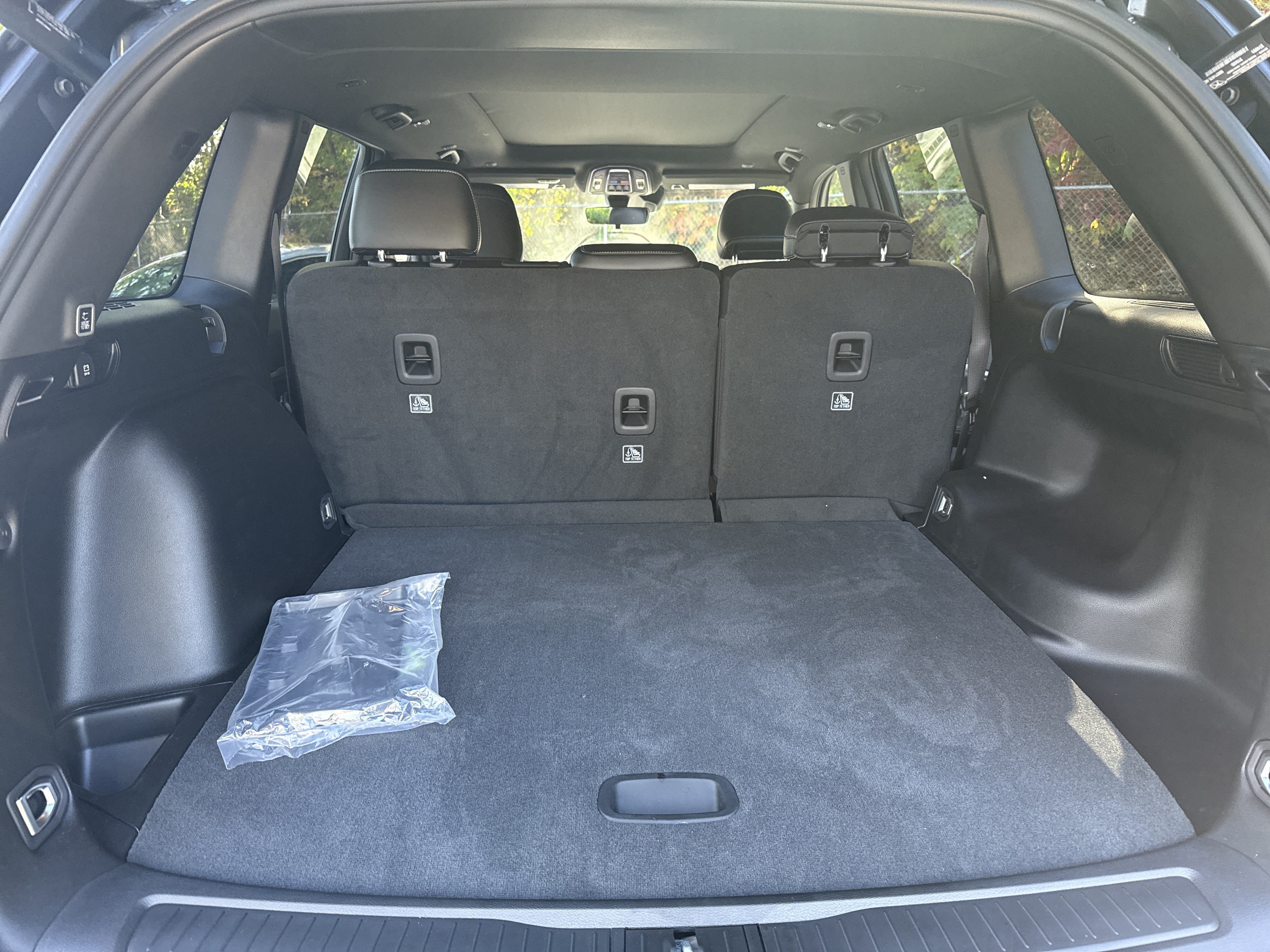 New 2025 Jeep Grand Cherokee Limited w/ Black Appearance Package RWD image 17