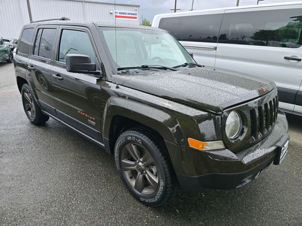 Used 2017 Jeep Patriot 75th Anniversary w/ Power Value Group FWD image 3
