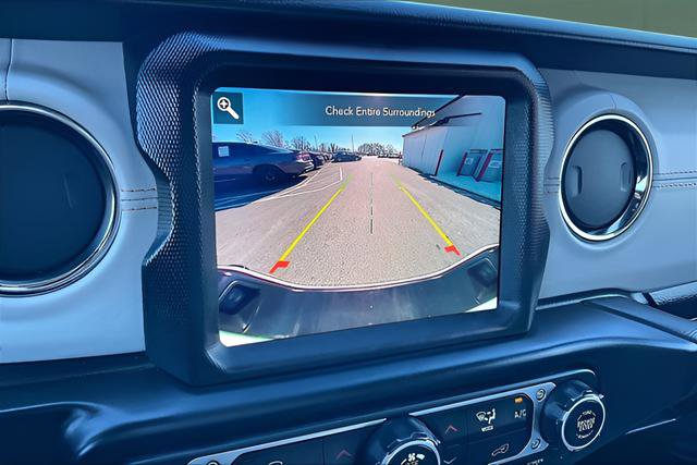 Used 2023 Jeep Gladiator Overland image 17