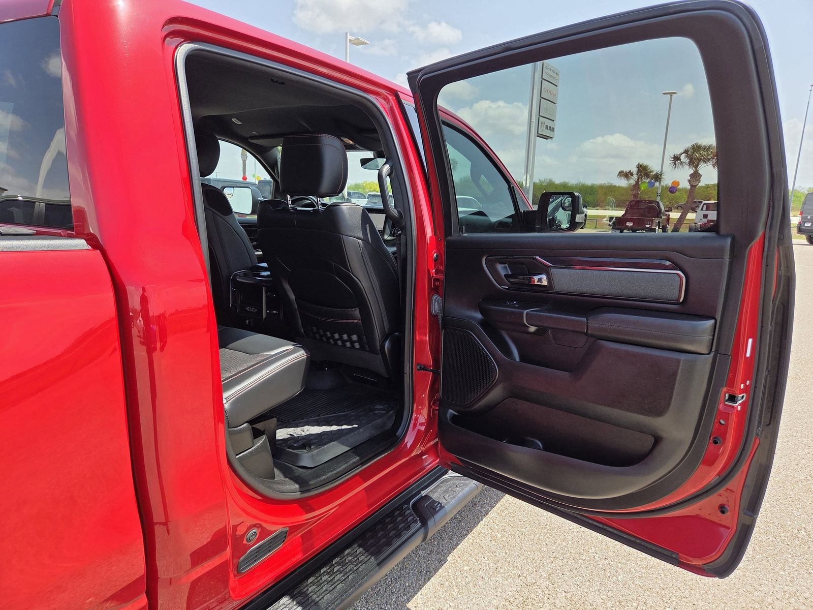 Used 2022 RAM 1500 Big Horn w/ Built-to-serve Edition AWD/4WD image 17