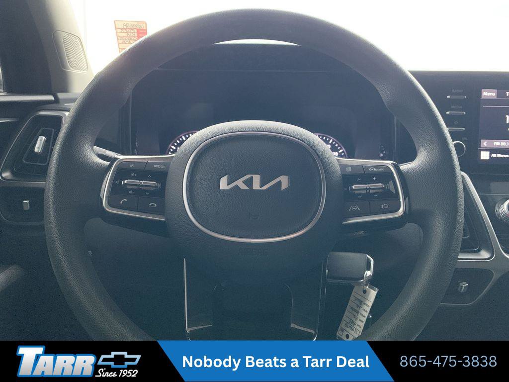 Used 2023 Kia Sorento LX FWD image 11