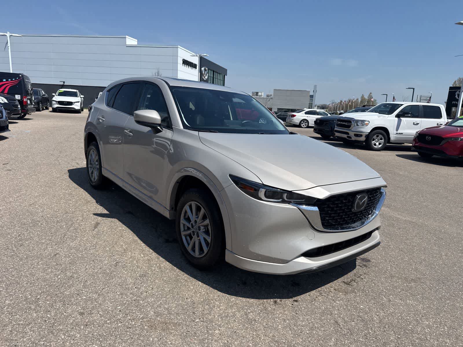 Used 2024 MAZDA CX-5 AWD 2.5 S w/ Preferred Package image 3