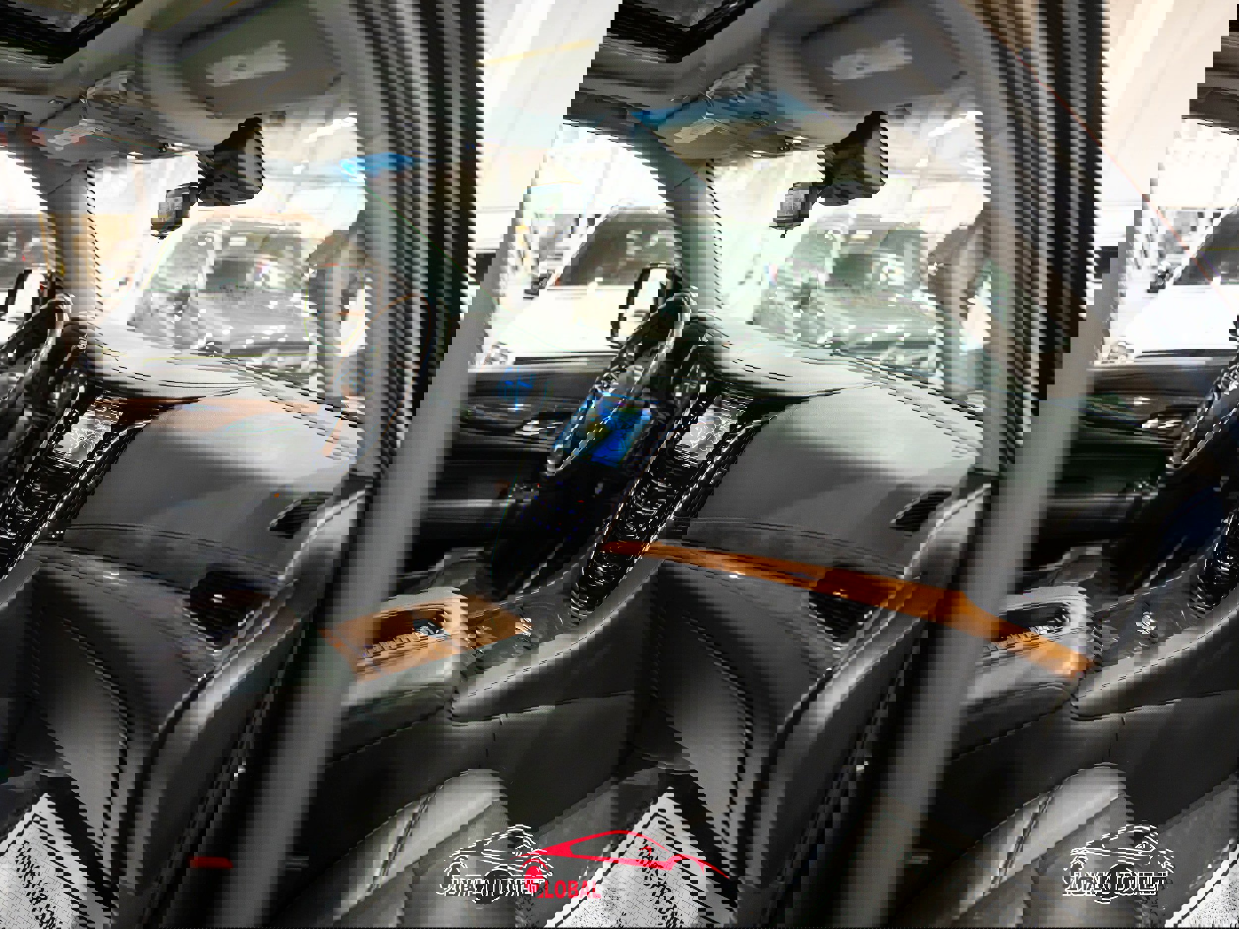 Used 2020 Cadillac Escalade ESV Luxury image 15