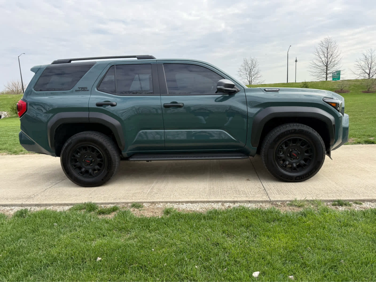 Used 2025 Toyota 4Runner TRD Off-Road Premium AWD/4WD image 6