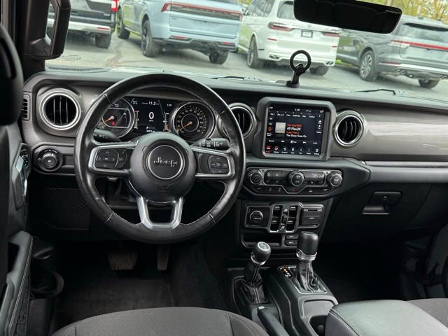 Used 2023 Jeep Wrangler Unlimited Sahara w/ Cold Weather Group AWD/4WD image 6
