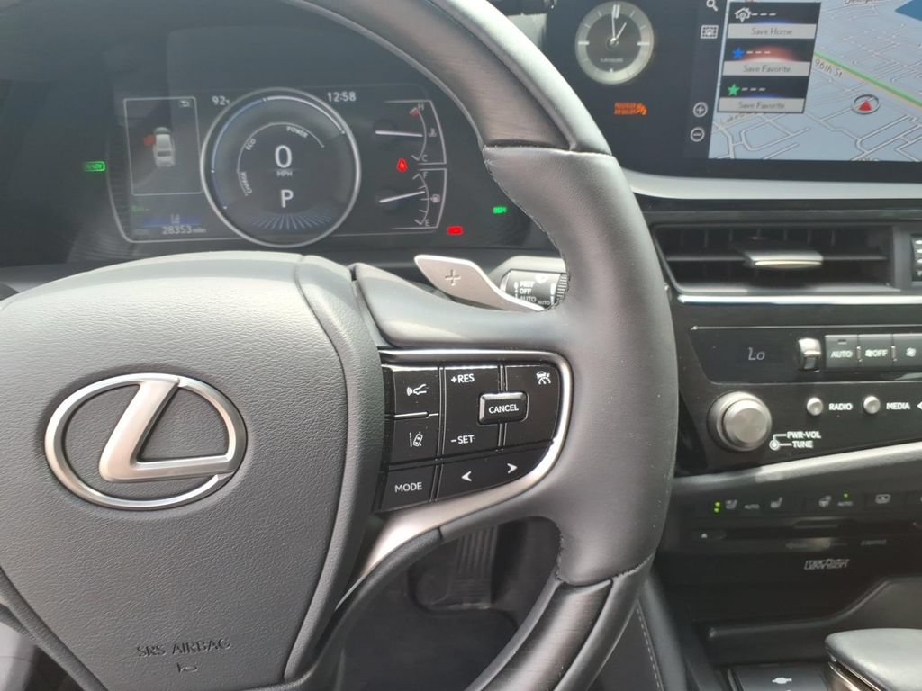 Used 2022 Lexus ES 300h w/ Accessory Package FWD image 22
