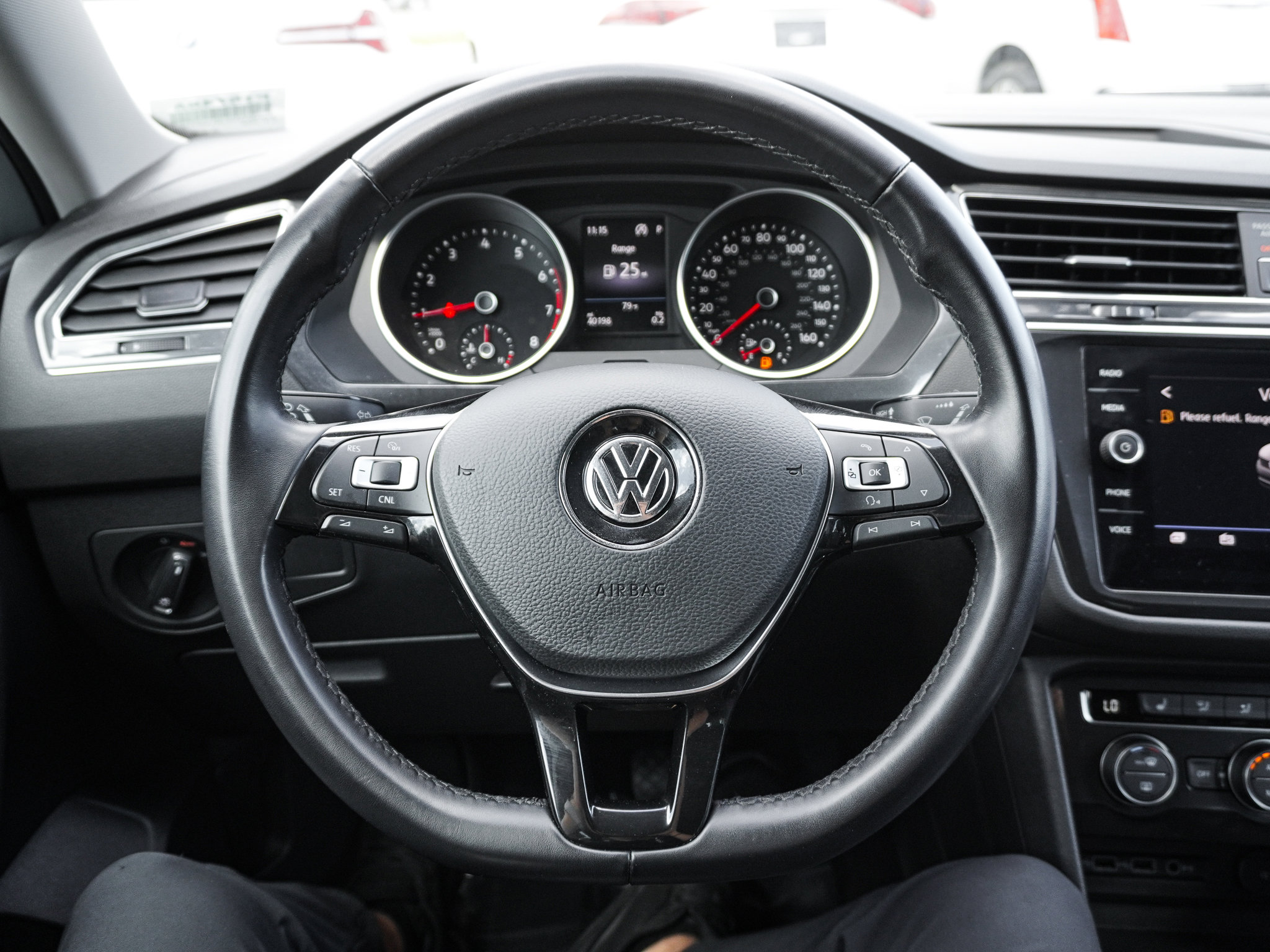 Used 2018 Volkswagen Tiguan SE image 18