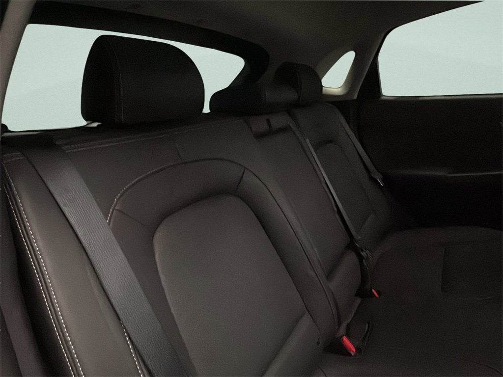 Used 2018 Hyundai Kona Limited image 14