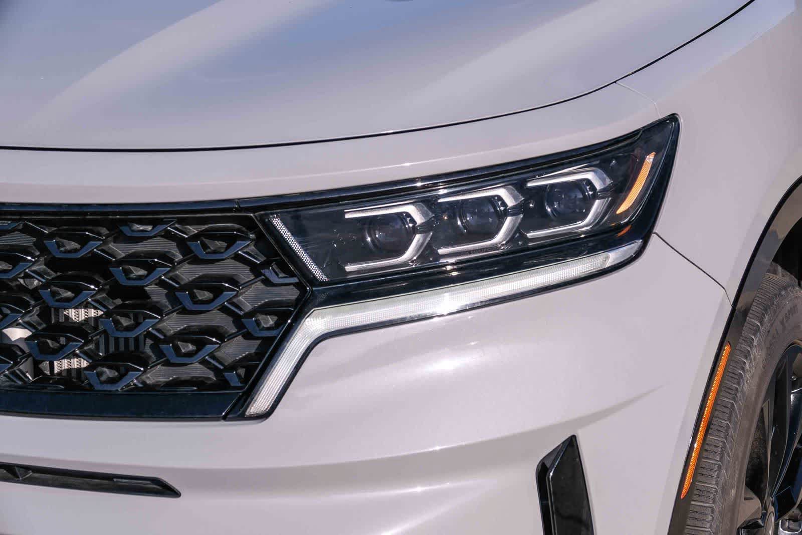 Used 2023 Kia Sorento SX AWD/4WD image 12