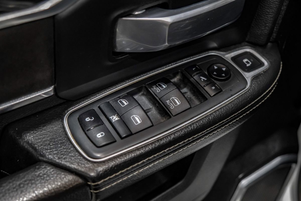 Used 2020 RAM 2500 Laramie w/ Night Edition image 43