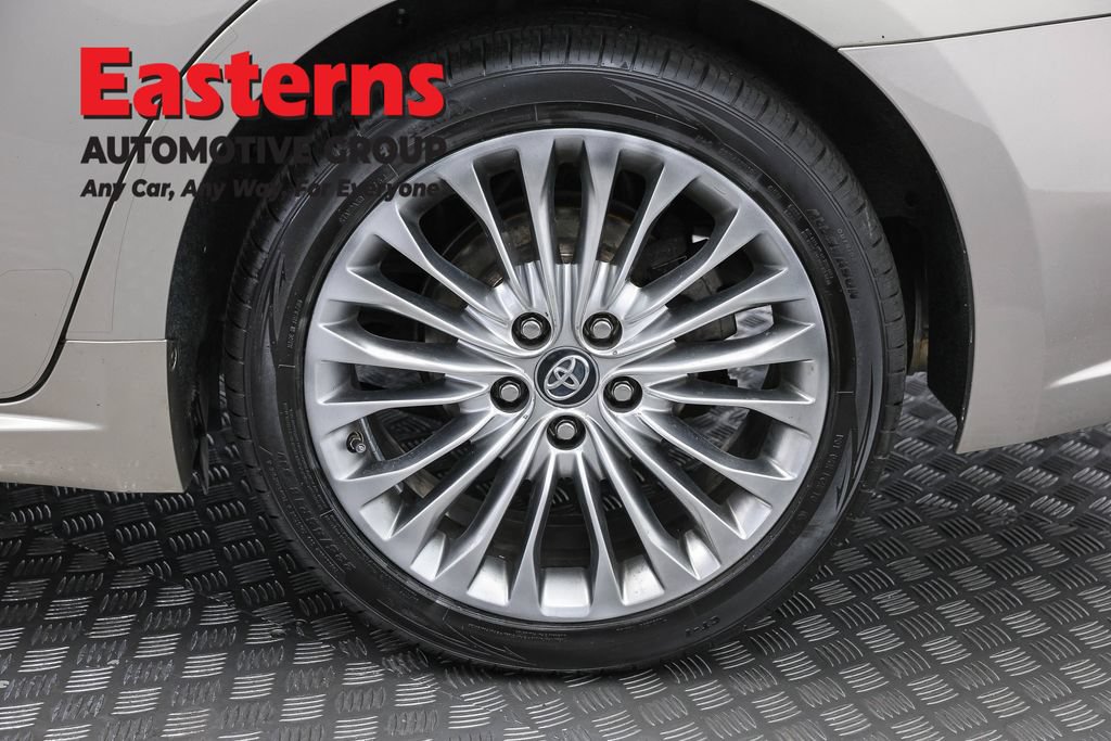 Used 2017 Toyota Avalon Limited w/ All Weather Liner Package FWD image 35