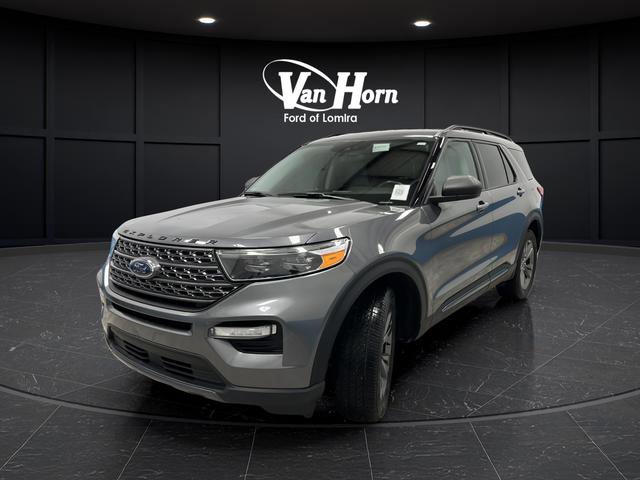 Used 2021 Ford Explorer XLT w/ XLT Sport Appearance Package image 7