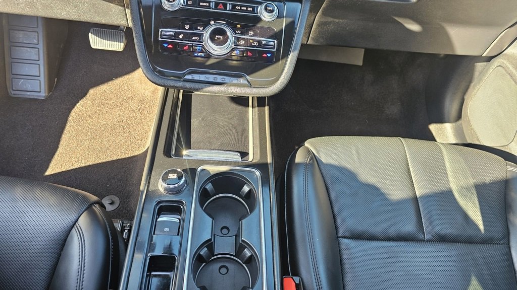 Used 2021 Lincoln Corsair Reserve w/ Elements Package image 23