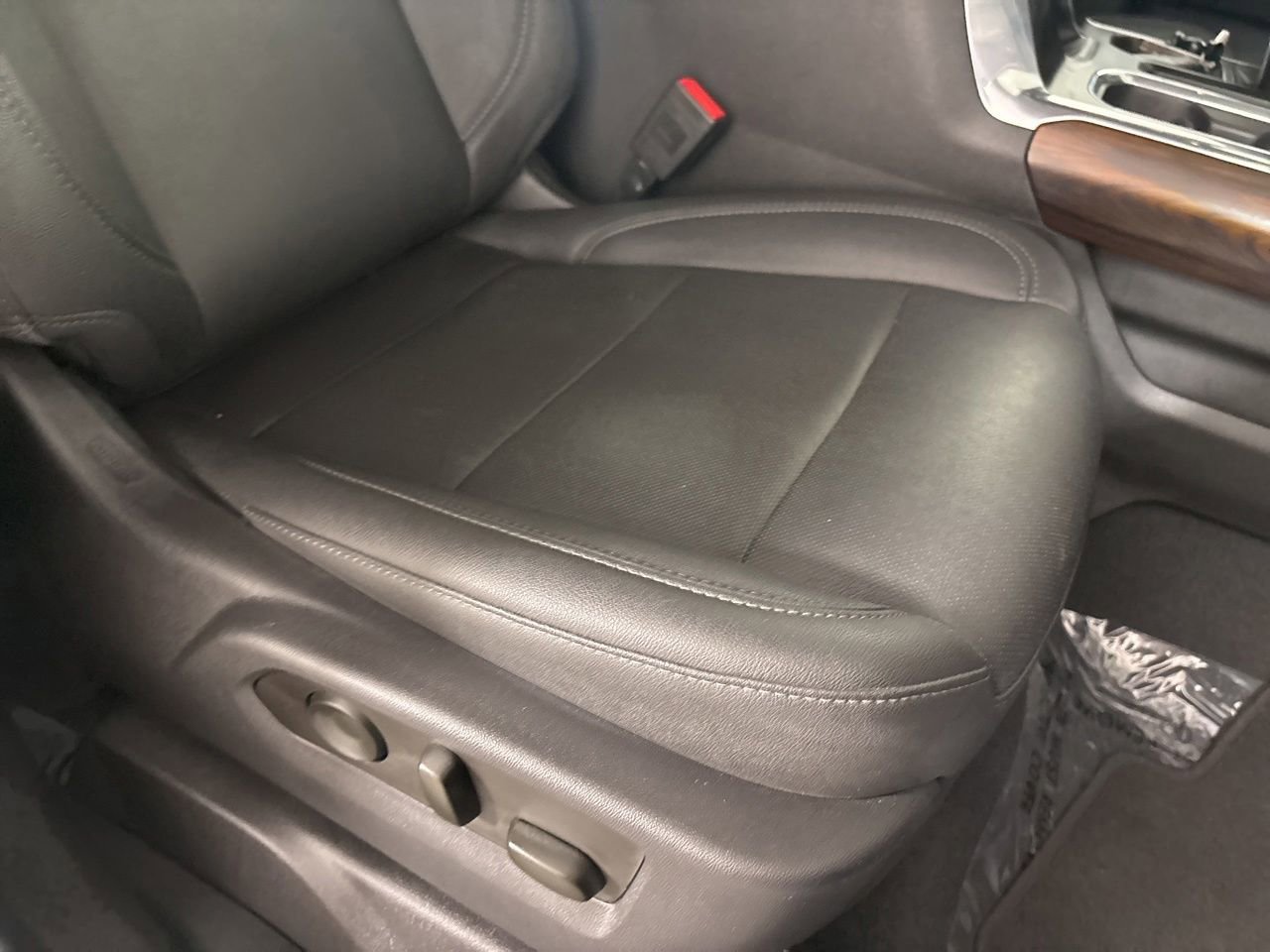 Used 2023 GMC Sierra 1500 SLT w/ SLT Convenience Package AWD/4WD image 28
