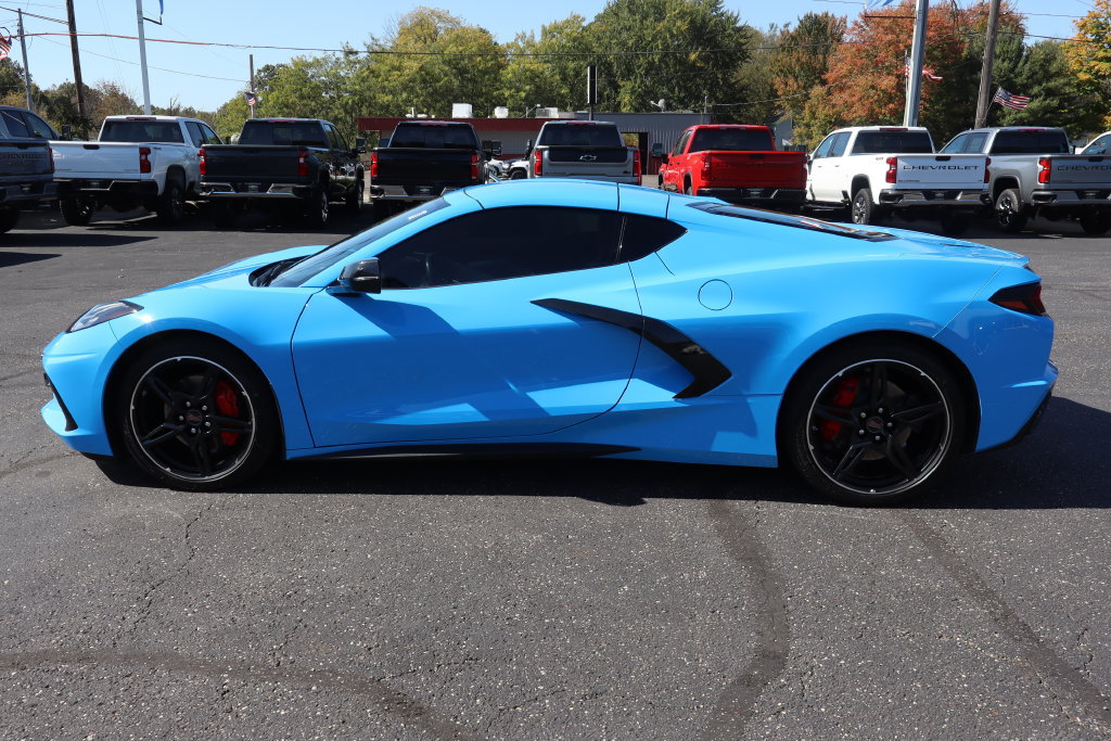Used 2024 Chevrolet Corvette Stingray Preferred Cpe RWD image 35