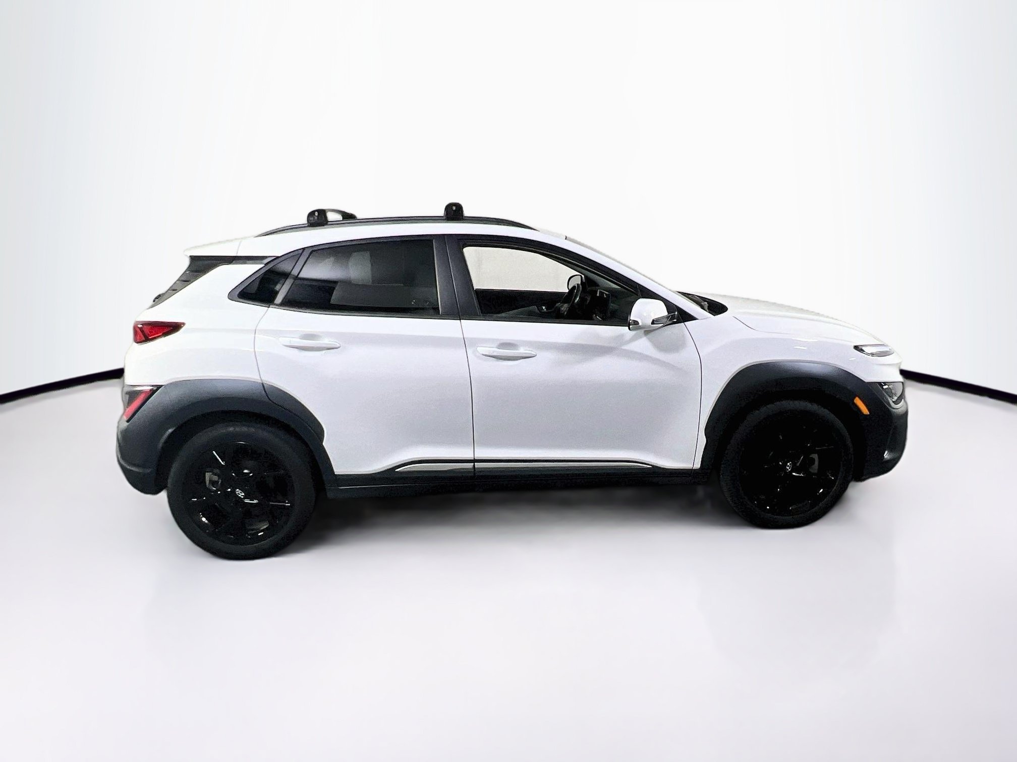 Used 2023 Hyundai Kona Limited AWD/4WD image 4