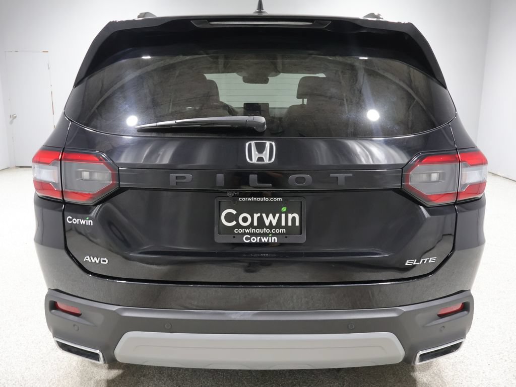 Used 2024 Honda Pilot Elite image 3