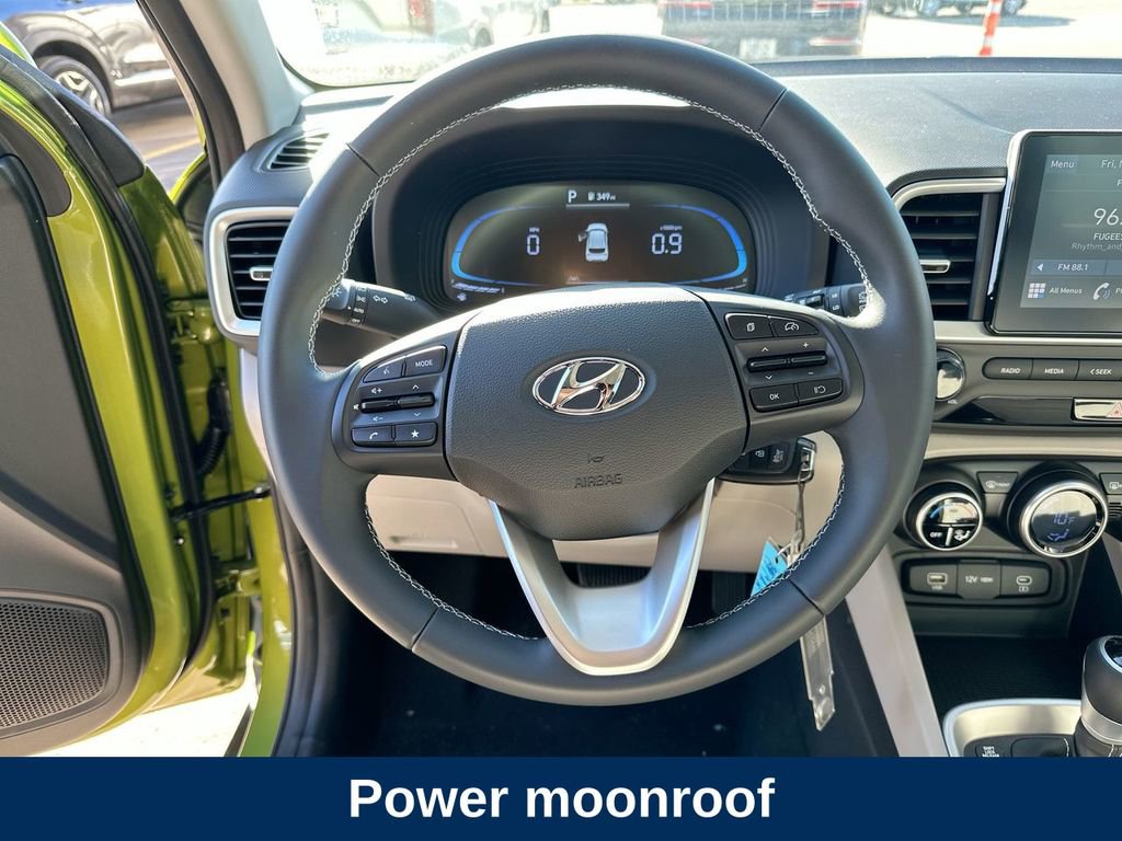 Used 2023 Hyundai Venue SEL image 9