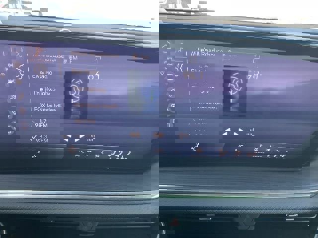 Used 2025 Buick Envision Preferred image 30