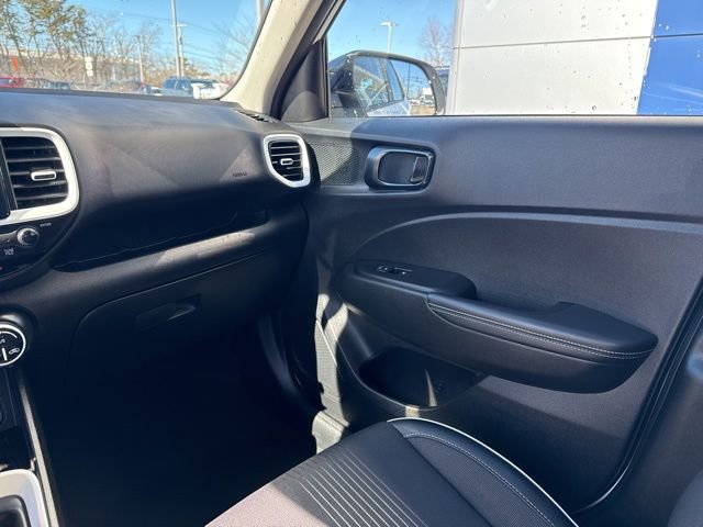 Certified 2026 Hyundai Venue SEL image 37