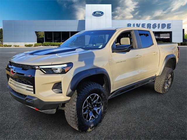 Used 2024 Chevrolet Colorado ZR2 w/ Technology Package image 3