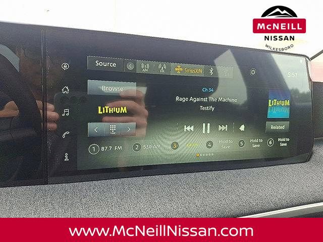 New 2025 Nissan Kicks SV image 11