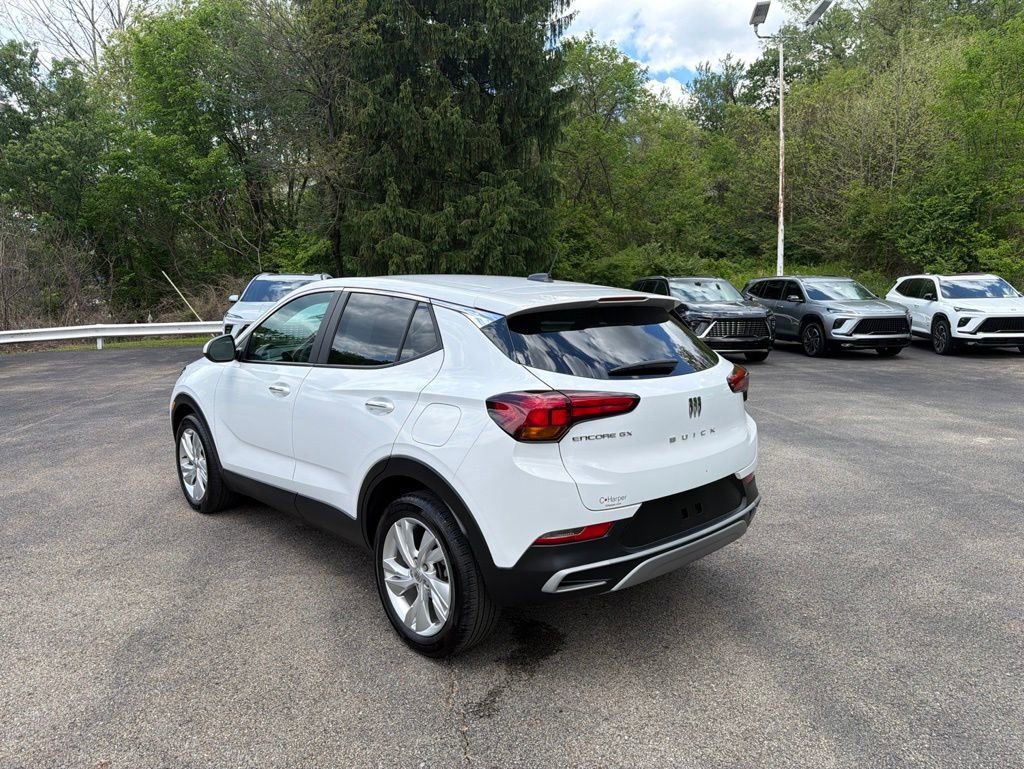 Used 2024 Buick Encore GX Preferred w/ Comfort Package FWD image 5