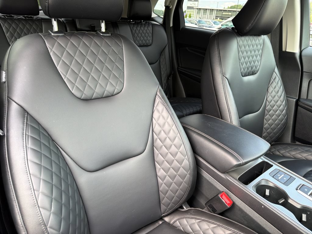 Used 2024 Ford Edge Titanium AWD/4WD image 39