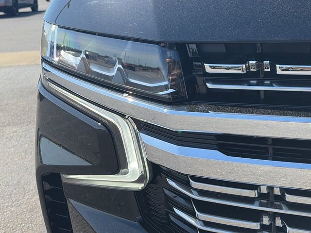 Used 2024 Chevrolet Suburban Premier w/ Premium Package 2 AWD/4WD image 12