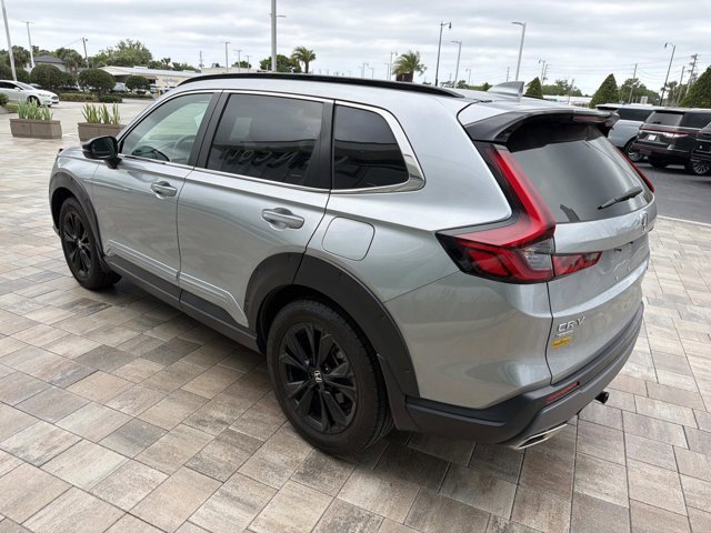 Used 2023 Honda CR-V Sport Touring image 4