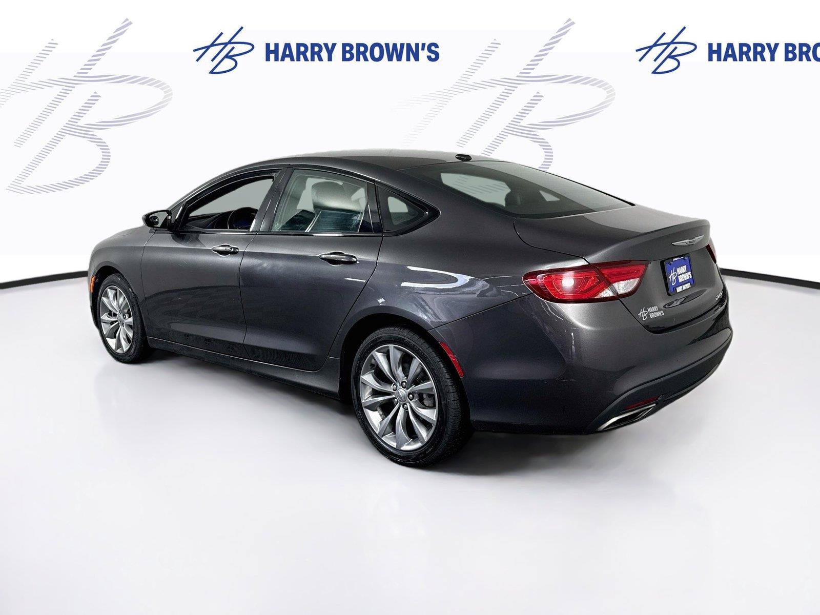 Used 2015 Chrysler 200 S FWD image 27