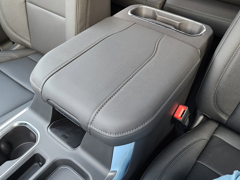 New 2026 GMC Sierra 1500 SLT w/ SLT Premium Plus Package image 31