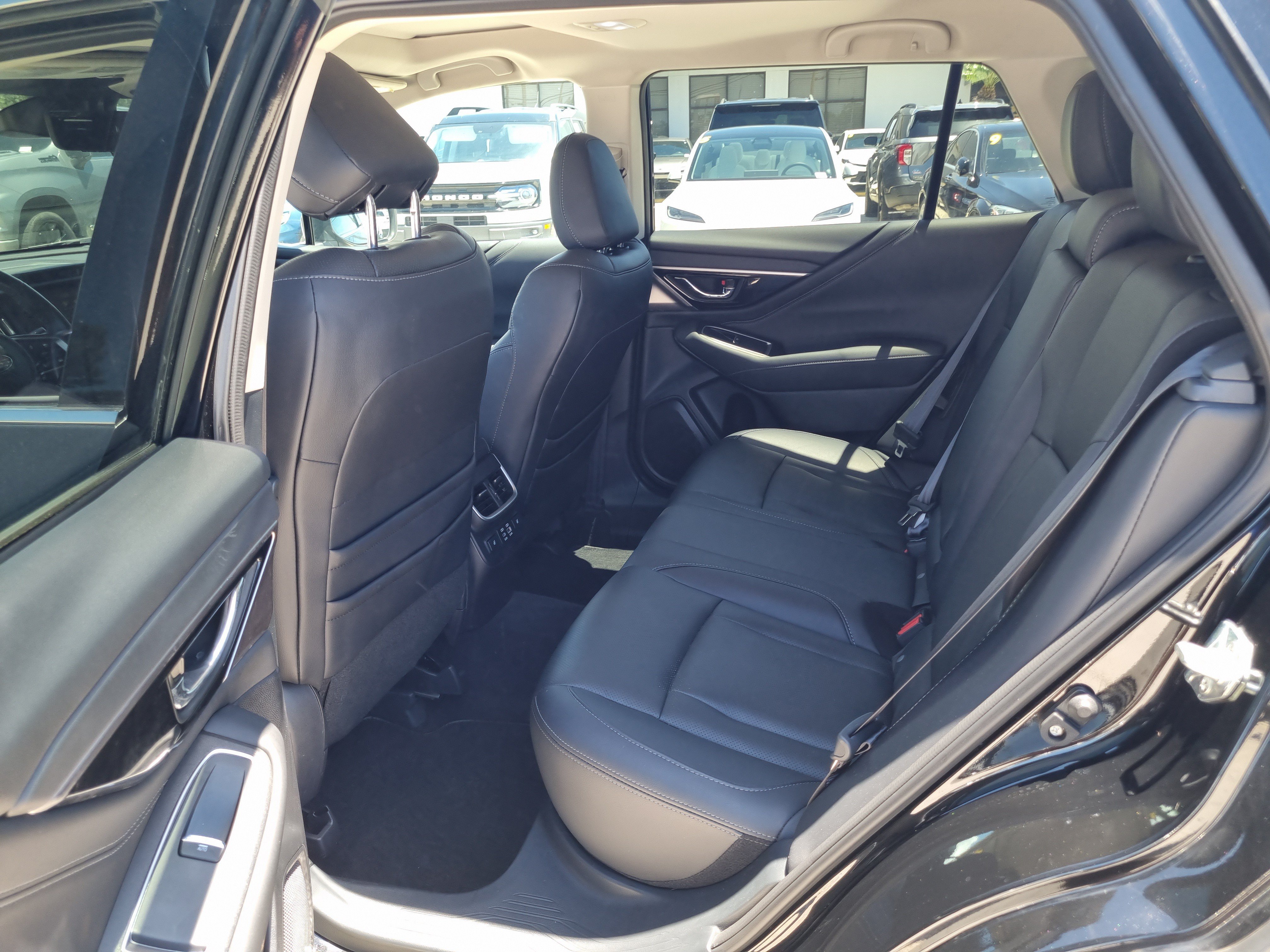 Used 2023 Subaru Outback Touring AWD/4WD image 10