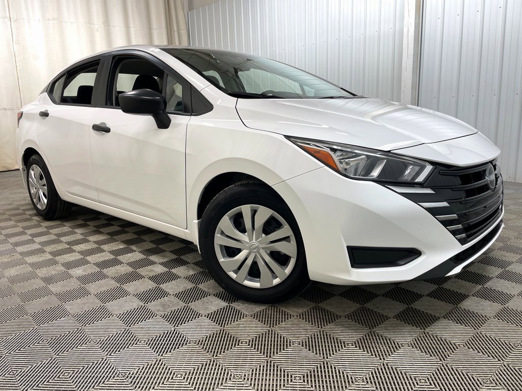 Used 2024 Nissan Versa S w/ Trunk Package image 43