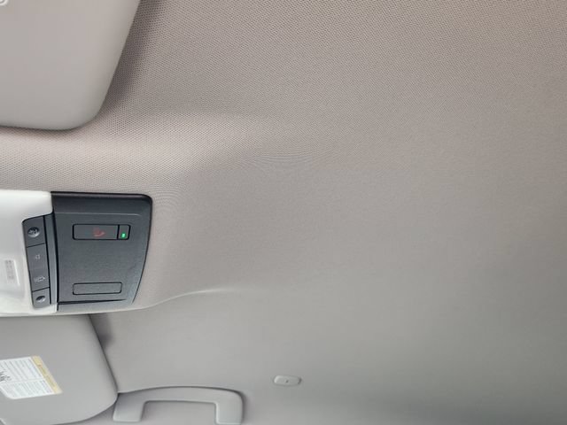 Used 2023 Nissan Rogue SV FWD image 25