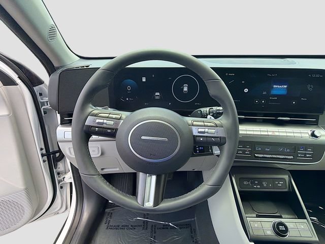 Certified 2025 Hyundai Kona SEL FWD image 11