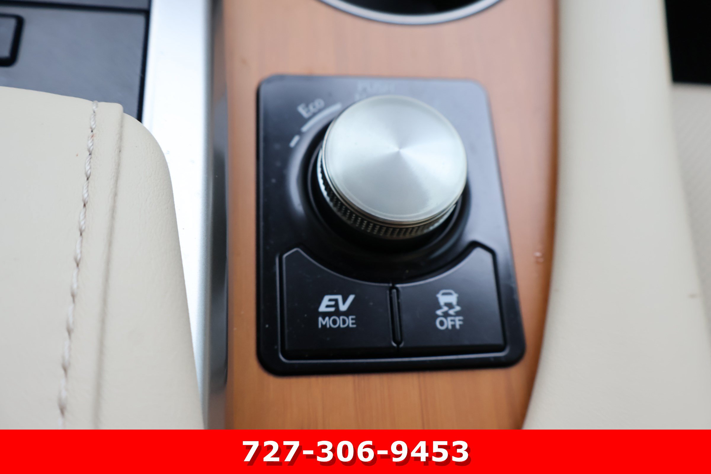 Used 2020 Lexus RX 450h AWD w/ Premium Package image 32