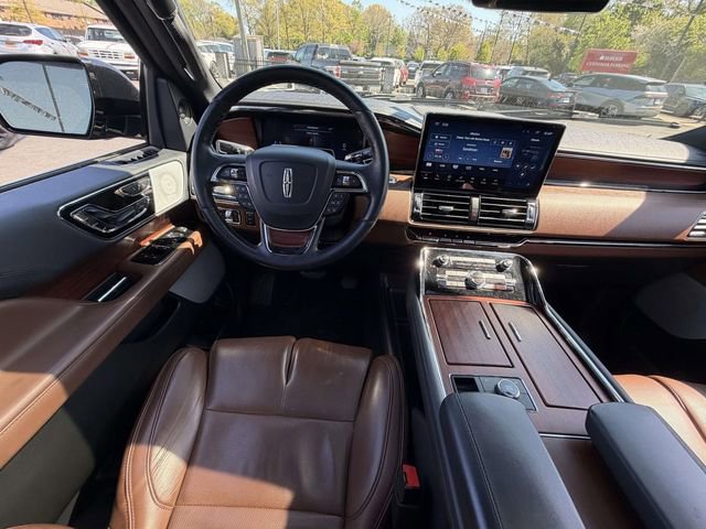 Certified 2023 Lincoln Navigator Reserve AWD/4WD image 14